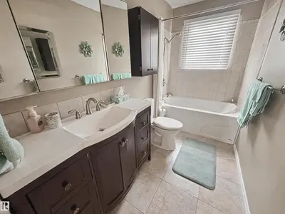 Interior photo 2 of 4608 41 AV