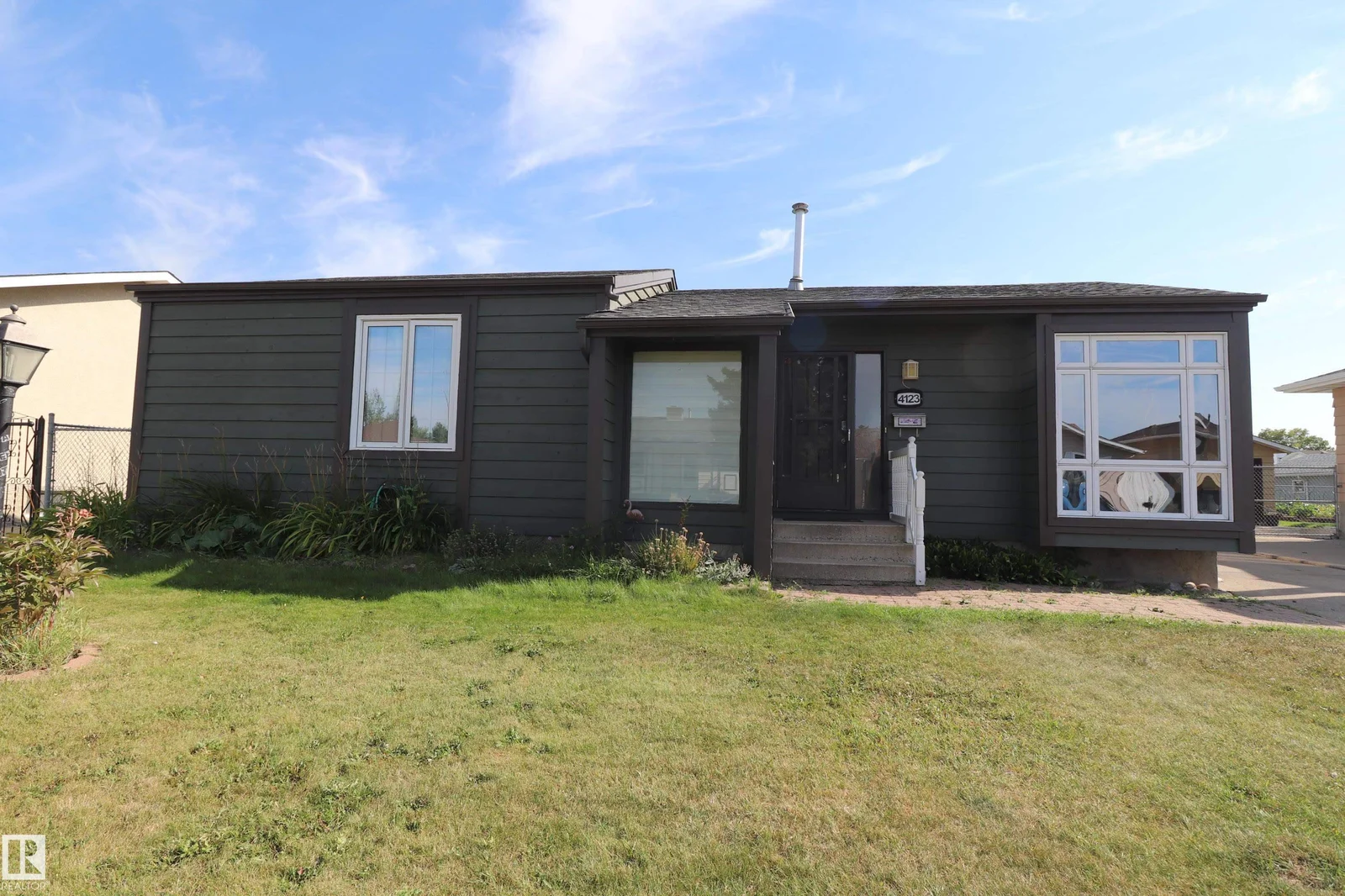 4123 136 AV NW, Edmonton - 1 bedroom Detached Single Family for sale