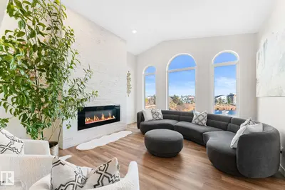 Interior photo 3 of 15919 58 ST NW