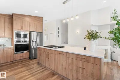 Interior photo 2 of 15919 58 ST NW