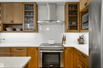 Interior photo 2 of #7 11518 76 AV NW