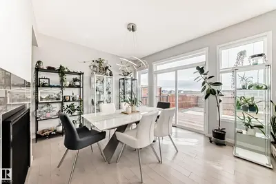 Interior photo 2 of 2043 51 ST SW