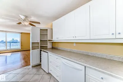 Interior photo 2 of #1504 10011 116 ST NW