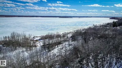 Interior photo 4 of 115 57415 Range Road 101