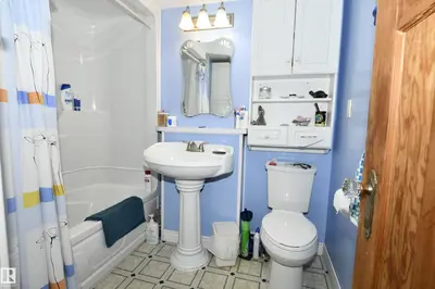 Interior photo 4 of 49074 RGE RD 241