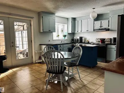 Interior photo 1 of 4204 43A Ave
