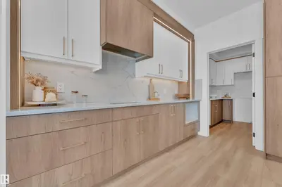 Interior photo 4 of 226 Linden LO