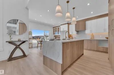 Interior photo 2 of 226 Linden LO