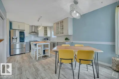 Interior photo 3 of 4002 42B AV