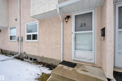 Interior photo 1 of 25 LAKEWOOD VG NW