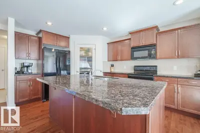 Interior photo 2 of 6131 12 AV SW