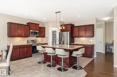 Interior photo 4 of 137 Wellington PL