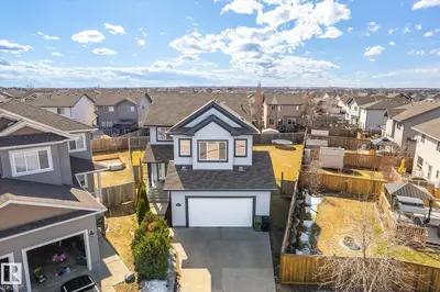 Interior photo 1 of 137 Wellington PL