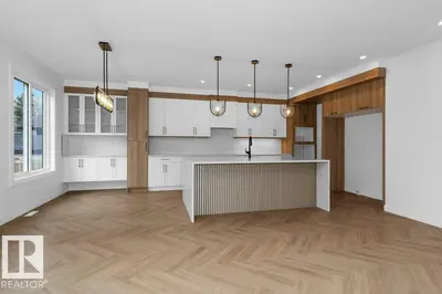 Interior photo 4 of 53 LILAC BA