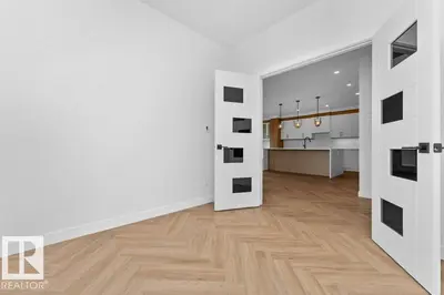 Interior photo 2 of 53 LILAC BA