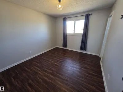 Interior photo 2 of 4924 50A AV