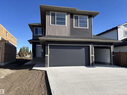 48 Maple CR, Gibbons - $649,000