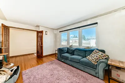 Interior photo 4 of 10923 136 AV NW