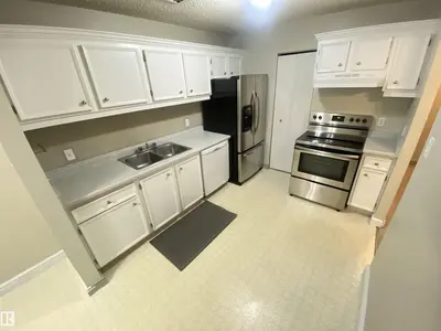 Interior photo 4 of #10 2703 79 ST NW