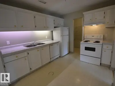 Interior photo 4 of #10 2703 79 ST NW