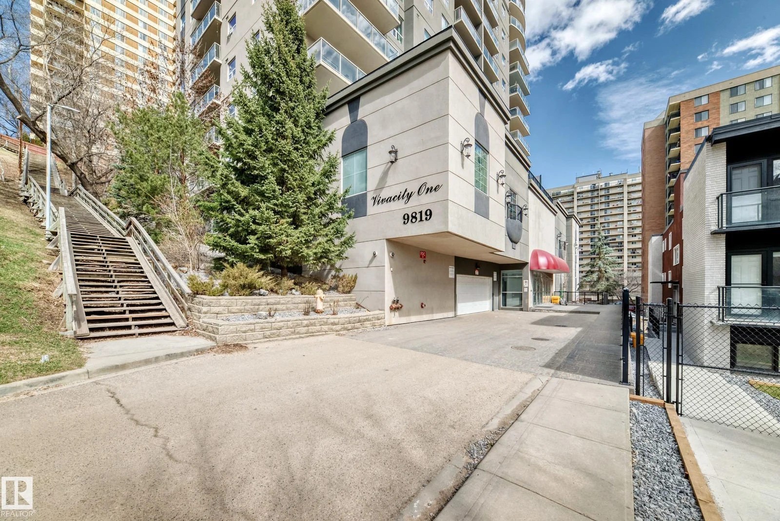 #908 9819 104 ST NW, Edmonton - 1 bedroom Apartment for sale