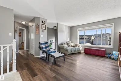 Interior photo 1 of 4410 47 AV