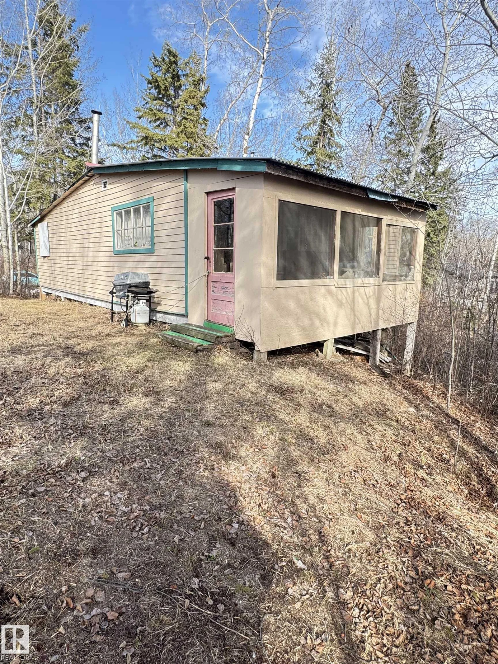 863 Westcove Drive, Rural Lac Ste. Anne County - 1 bedroom Cottage for sale
