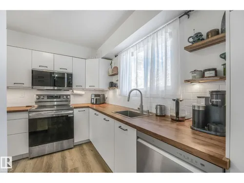 #33 4403 Riverbend RD NW, Edmonton - $299,900