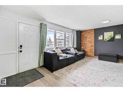 209 VILLAGE ON THE GREEN GR NW, Edmonton - $238,000