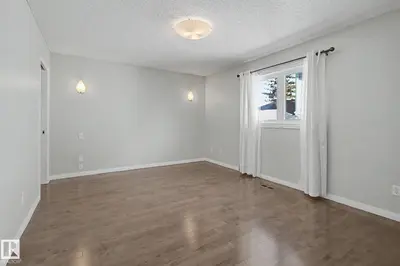 Interior photo 4 of 3903 32 ST NW