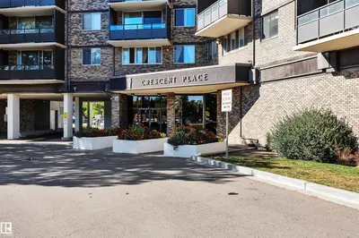 Interior photo 1 of #1412 13910 STONY PLAIN RD NW