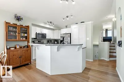 Interior photo 4 of 3426 21A ST NW