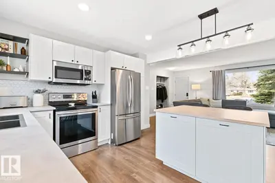 Interior photo 2 of 20 CARAGANA AV