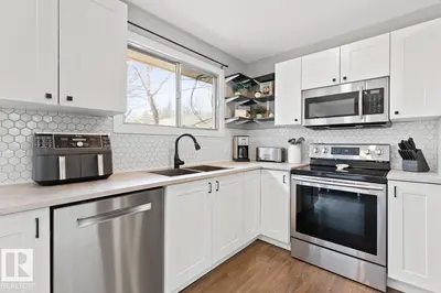 Interior photo 3 of 20 CARAGANA AV