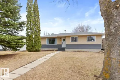 Interior photo 1 of 20 CARAGANA AV