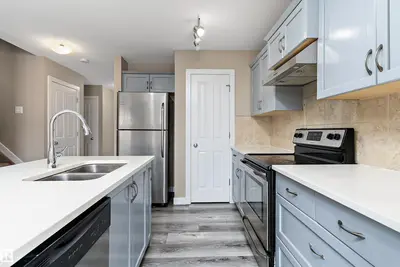 Interior photo 2 of 3314 9 ST NW NW