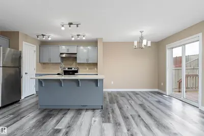 Interior photo 3 of 3314 9 ST NW NW