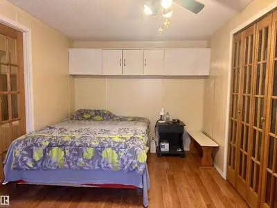 Interior photo 2 of 4914 51