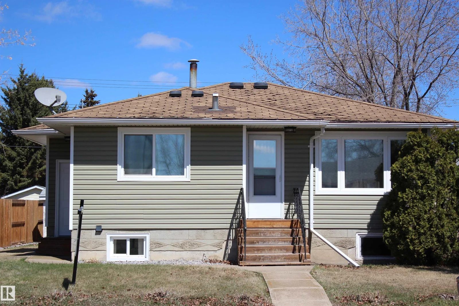 5028 51 AV, Mundare - 4 bedroom Detached Single Family for sale