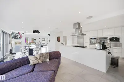 Interior photo 3 of 10065 90 AV NW