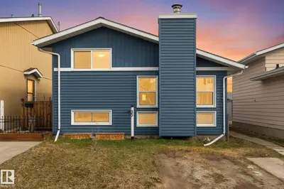 Interior photo 1 of 33 WELLINGTON CR