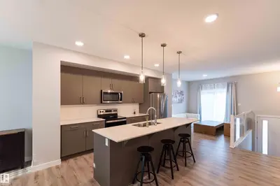 Interior photo 3 of #21 1729 KEENE CR SW