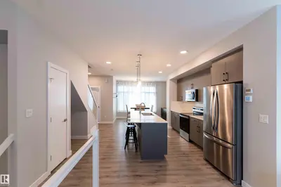 Interior photo 4 of #21 1729 KEENE CR SW