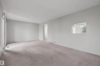 Interior photo 3 of 276 VANTAGE LN