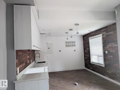 Interior photo 2 of #577 461032 HWY 13