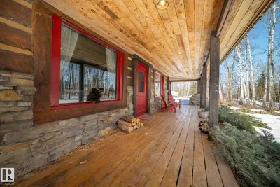 Interior photo 4 of 580 Poplar Bay Drive