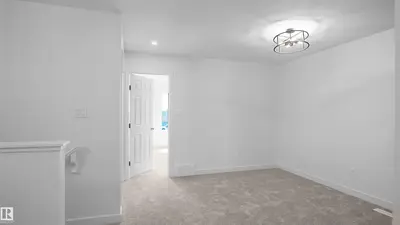 Interior photo 4 of 41 FICUS WY