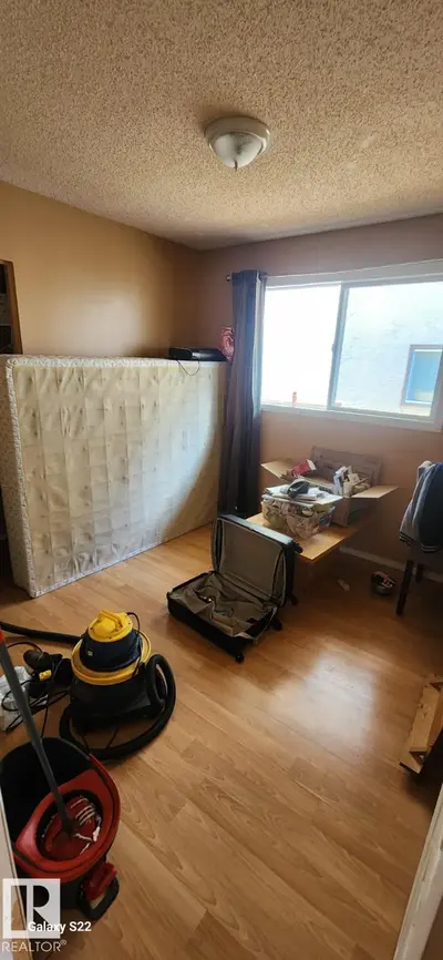 Interior photo 2 of 14411 31 ST NW