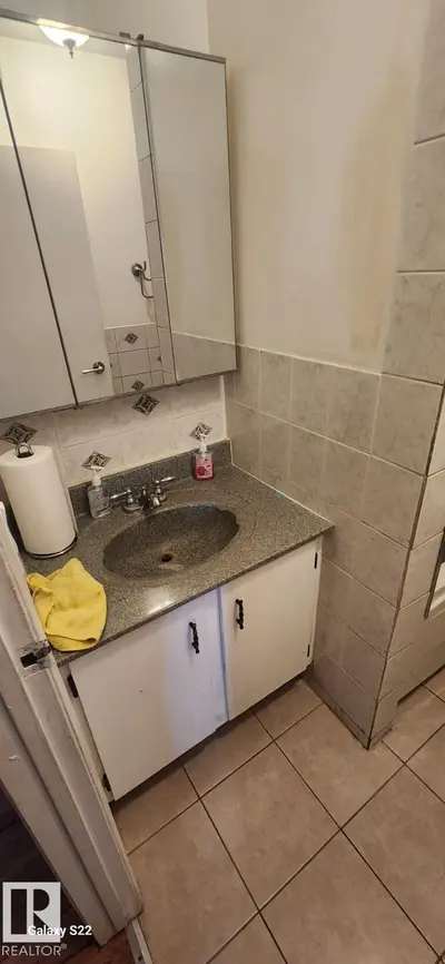 Interior photo 3 of 14411 31 ST NW