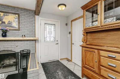 Interior photo 2 of 3 GOSSET PL